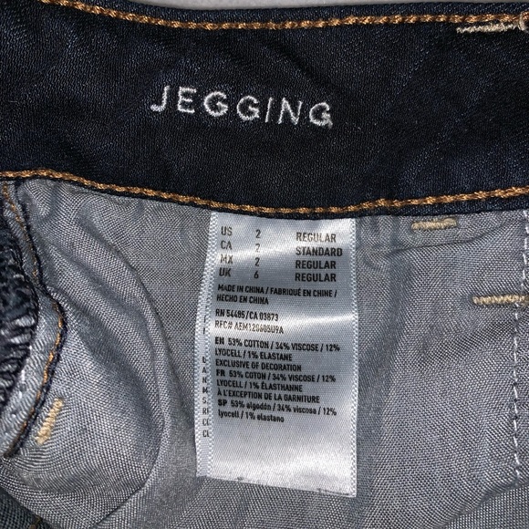 Dark wash American Eagle Jeggings - Picture 3 of 3
